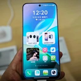 vivo X300真实上手：小屏旗舰的「实用派」进化