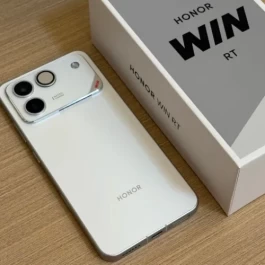 荣耀旗舰国补后更亲民，10000mAh+185Hz高刷，终于“现货”