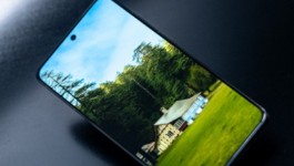 真我Realme GT6在强光下反光怎么办？