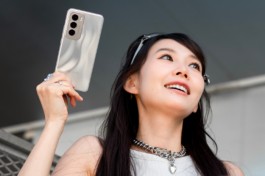 OPPO Reno12 pro是直屏吗？