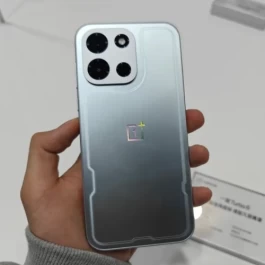 3000以内的手机足够用5年，2026这3款公认“巨良心”