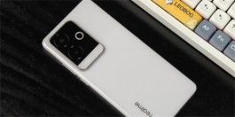真我Realme GT6桌面上划看点怎么关闭？