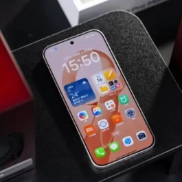小米618可以“闭眼买”的旗舰手机，410万跑分+7560mAH+百倍变焦，不到3000元