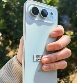 荣耀“最强”捡漏机，16GB+512GB跌至2729元，8000mAh+2亿像素