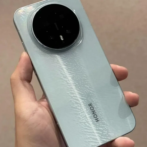 从荣耀Magic6换到荣耀Magic8,已经一个月了,我来告诉你真实感受